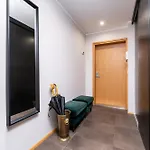 2-bedroom With Parking And Balcony Next To Old Town *