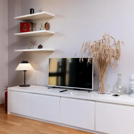 2-bedroom With Parking And Balcony Next To Old Town Reval