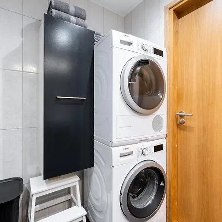 2-bedroom With Parking And Balcony Next To Old Town Διαμέρισμα Ταλίν