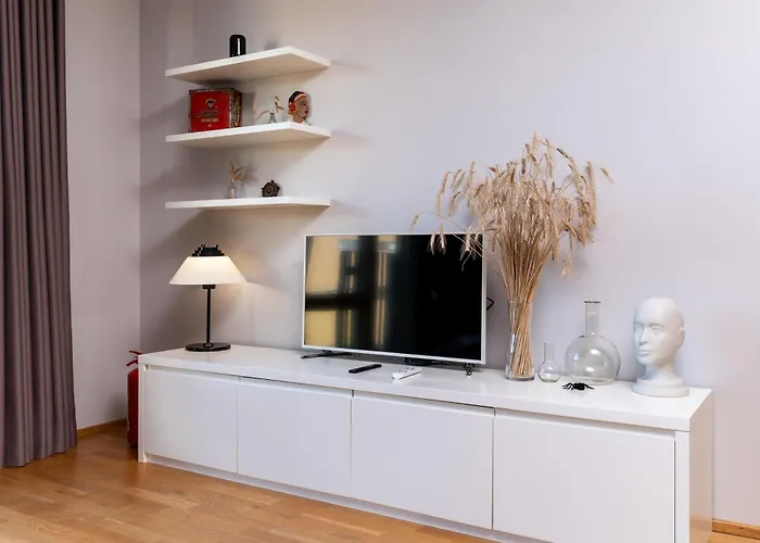 2-Bedroom Apartment With Parking And Balcony Next To Old Town 탈린