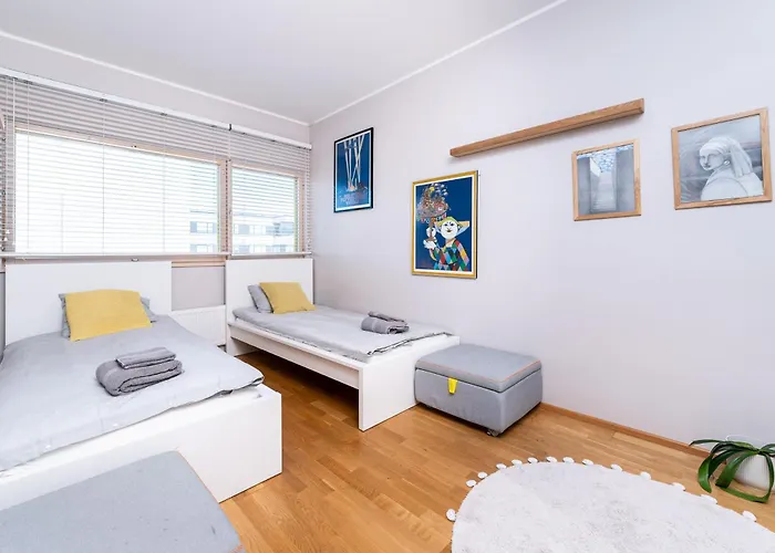 2-bedroom With Parking And Balcony Next To Old Town Apartment