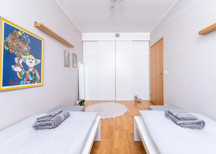 2-bedroom With Parking And Balcony Next To Old Town