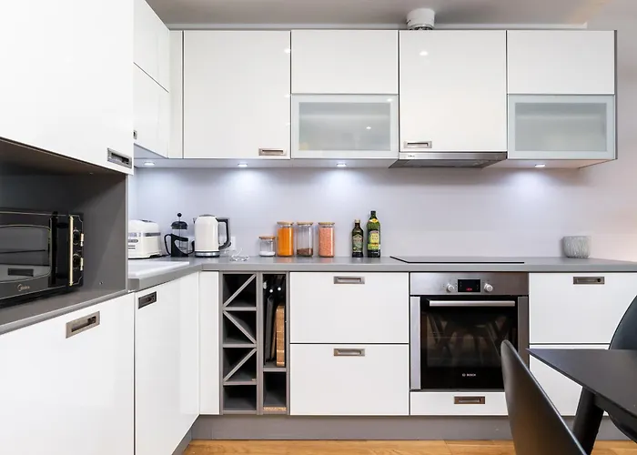 2-bedroom With Parking And Balcony Next To Old Town Apartment Reval