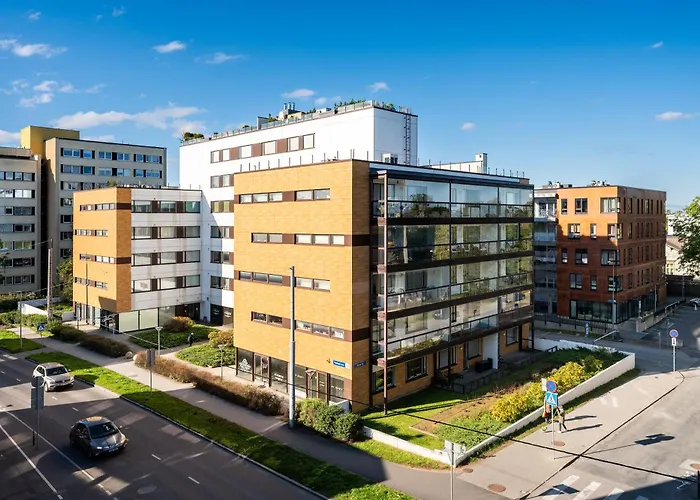 아파트 2-Bedroom Apartment With Parking And Balcony Next To Old Town 탈린