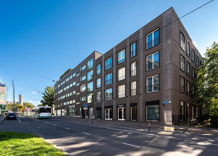 2-Bedroom Apartment With Parking And Balcony Next To Old Town 탈린